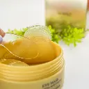 bioaqua-gold-pamper eye mask-3.webp