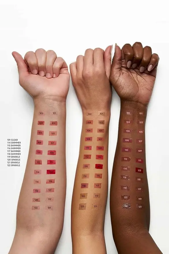 Golden Rose 3D Mega Shine Lipgloss-hand.webp