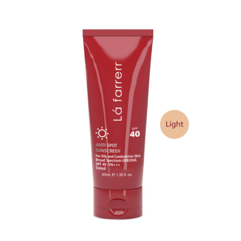کرم ضد آفتاب و ضد لک رنگی (روشن) لافارر SPF40 مناسب پوست‌چرب و آکنه‌ای 40میل