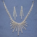 نیم ست طرح جواهر تیتانیوم کد w-se-299