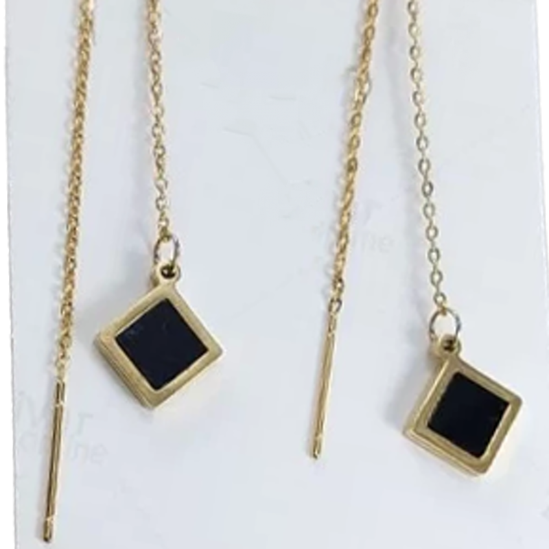 گوشواره بخیه ای مدل مربع نگین مشکی