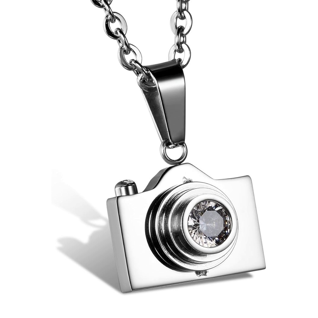 گردنبند استیل مدل دوربین عکاسی نگین‌دار 