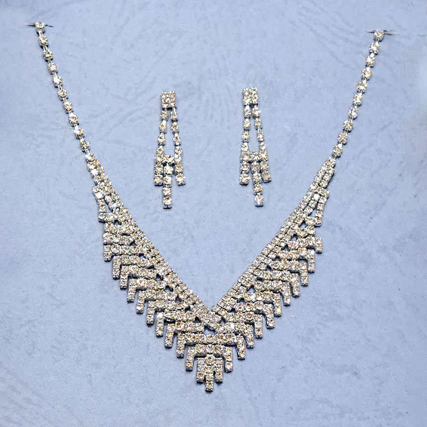 نیم ست زنانه تیتانیوم طرح جواهر کد w-se-07