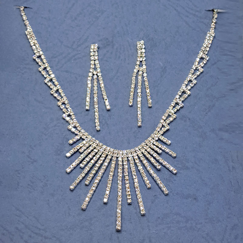 نیم ست طرح جواهر تیتانیوم کد w-se-298